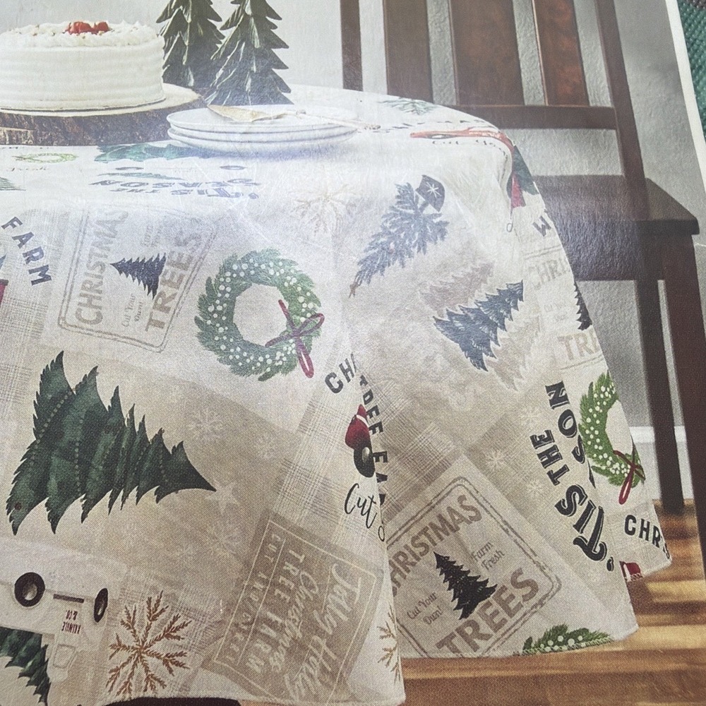 Holiday Time Christmas Tree Vinyl Tablecloth Round 70" New